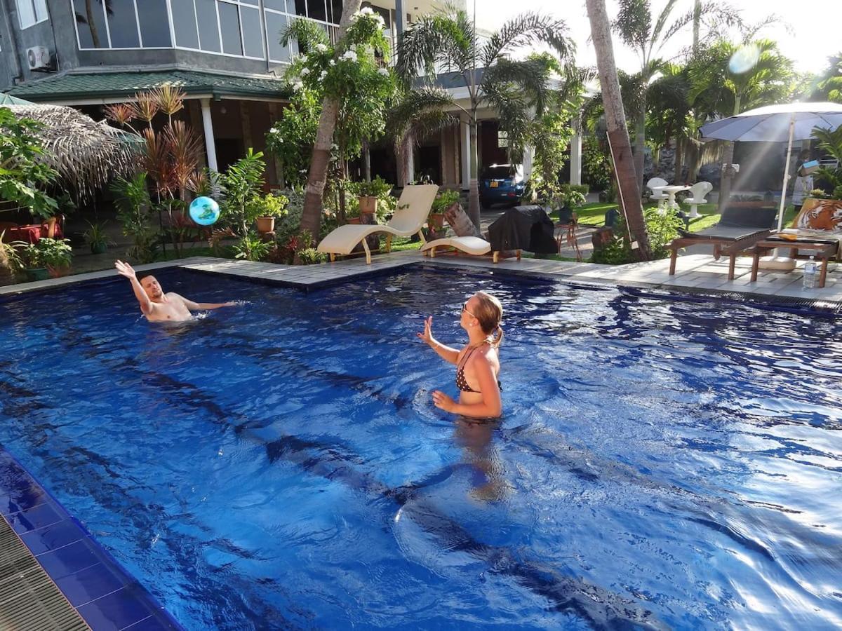 Maple Leaf Hotel Negombo Extérieur photo
