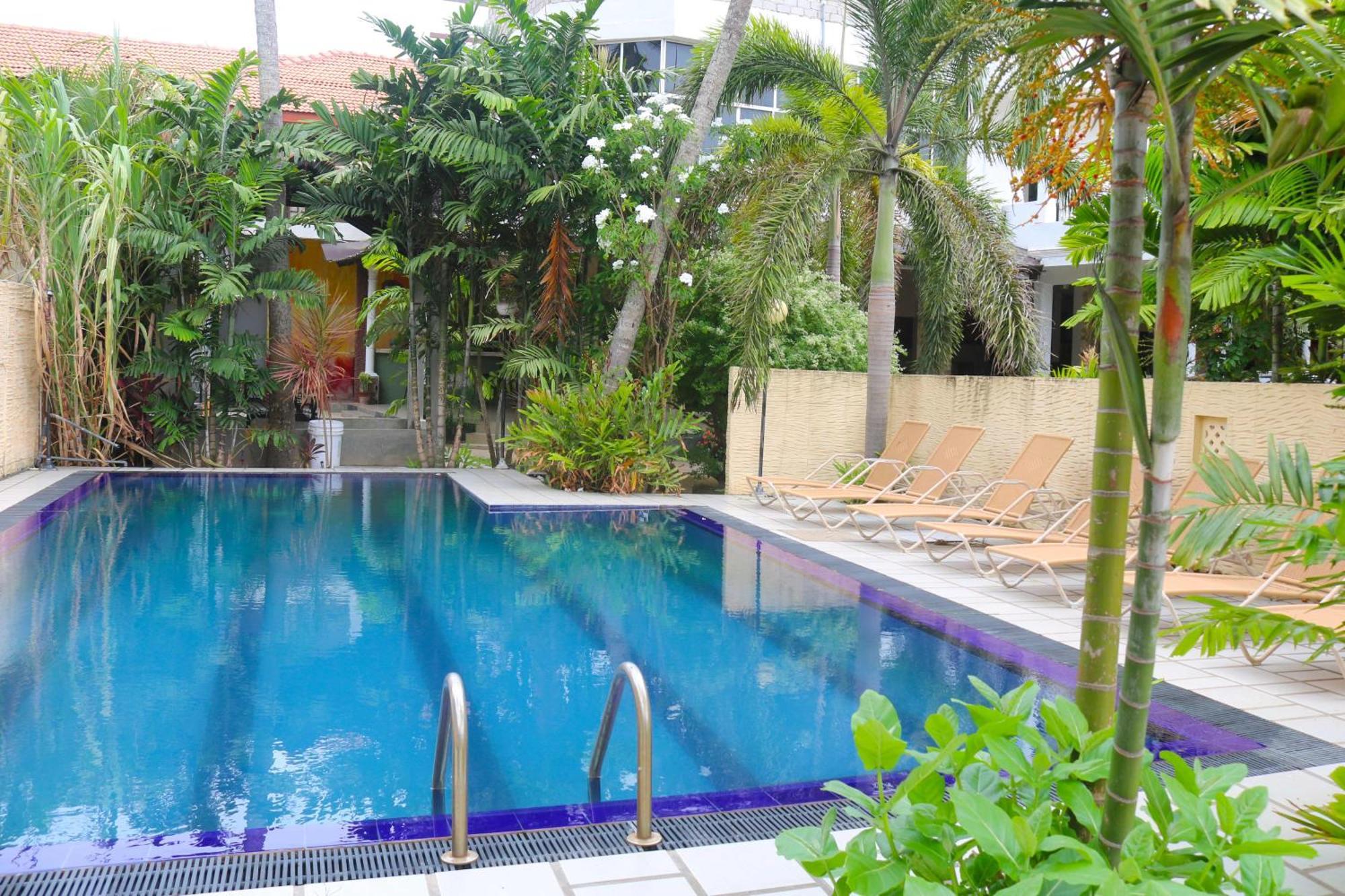 Maple Leaf Hotel Negombo Extérieur photo